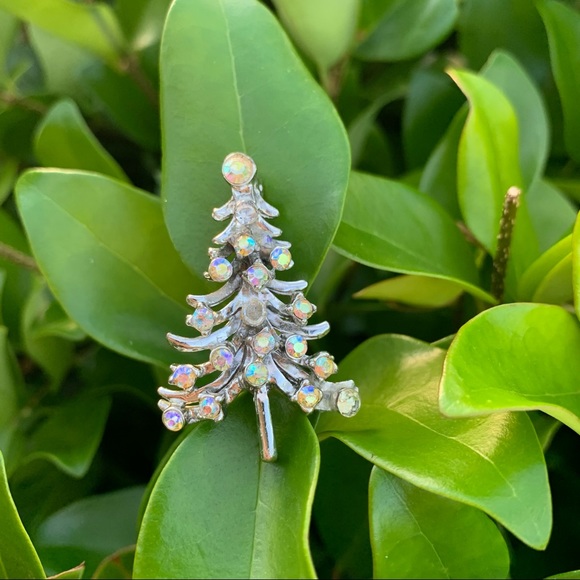Jewelry - Small Silver Rhinestone Christmas Tree Brooch/Pin